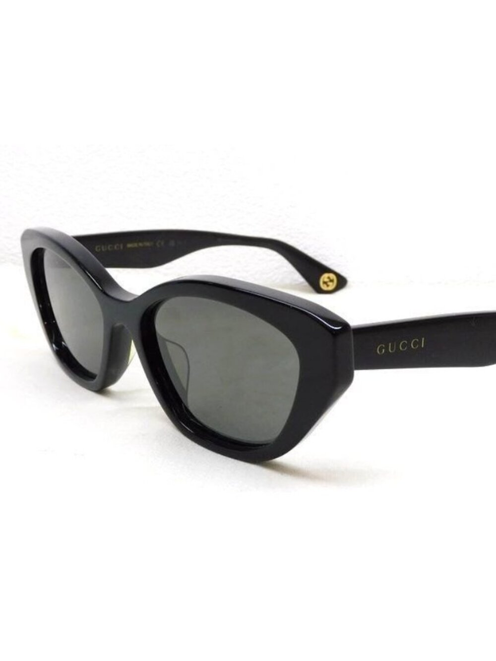 Gucci Cat Eye Sunglasses Black Eyewear